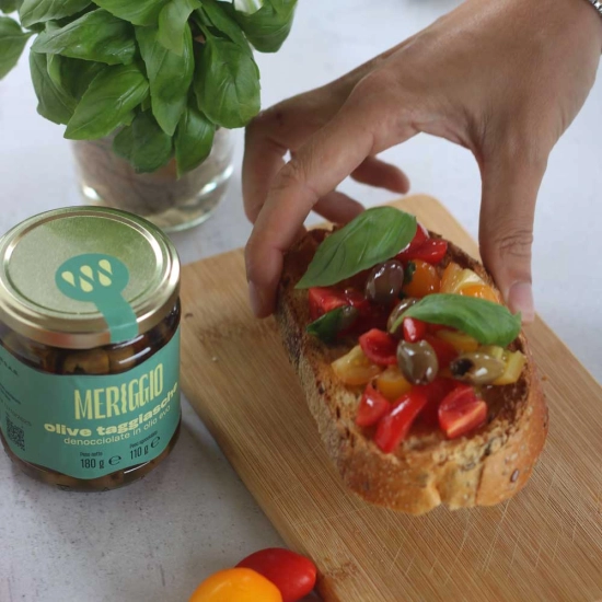 Meriggio Oliwki Taggiasche drylowane w oliwie z oliwek extra virgin 180 gr